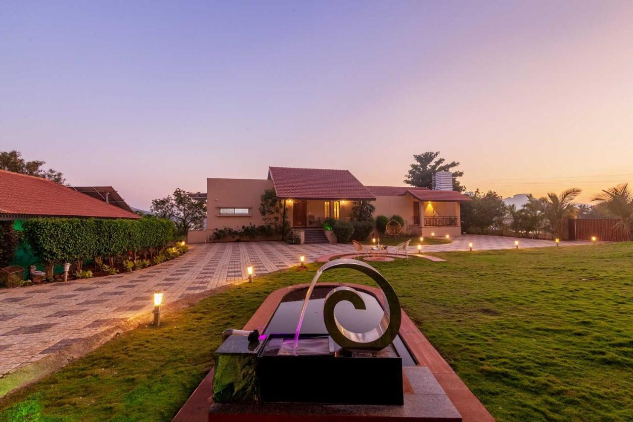 Luna Villa By Stayvista - Lakeside Charm With Terrace, Lush Lawn & Modern Decor Nashik Eksteriør billede